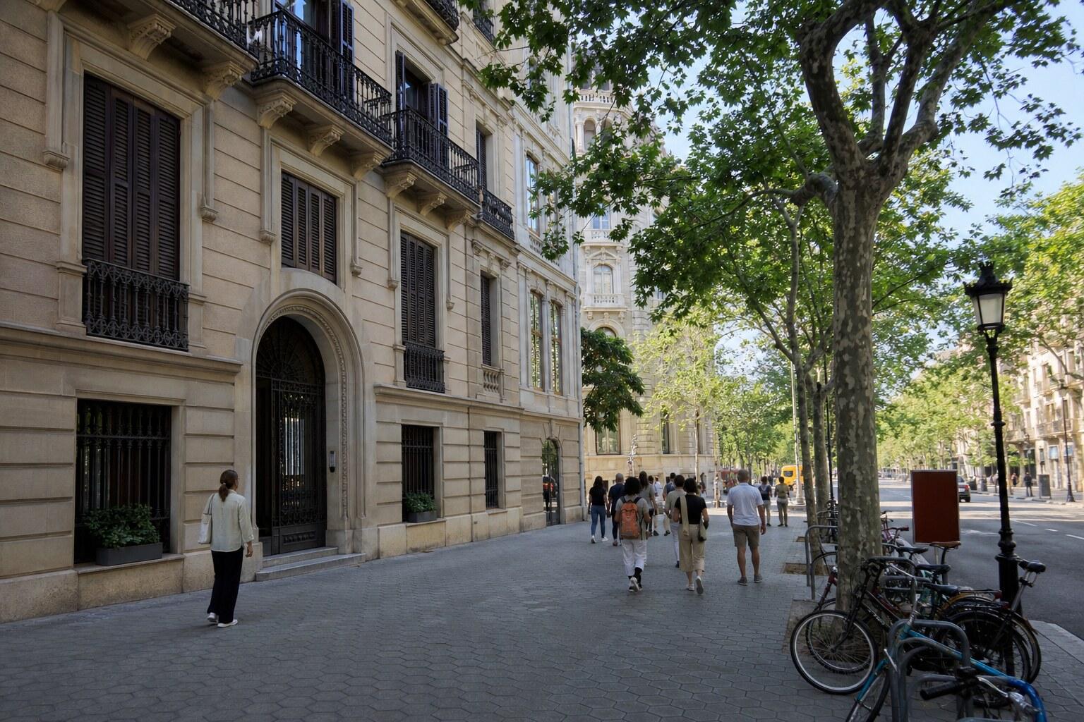 Eixample street and gallery buildings near Fundació Antoni Tàpies